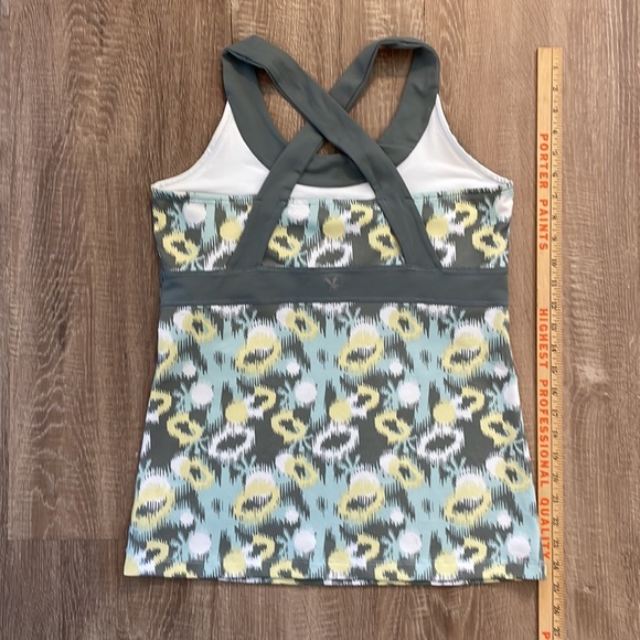Carve Designs Large Built in Bra Floral Yoga Tank Top Criss Cross - Picture 5 of 6
